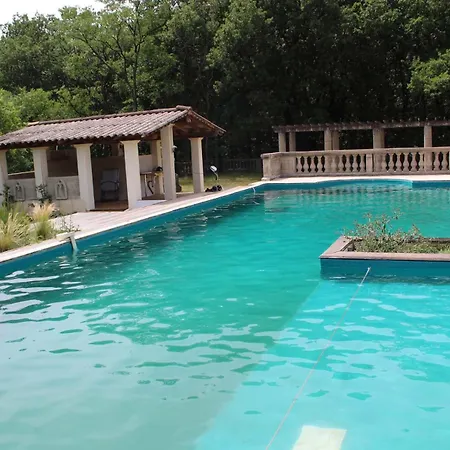 בית הארחה Chateau De Pourpry 3*