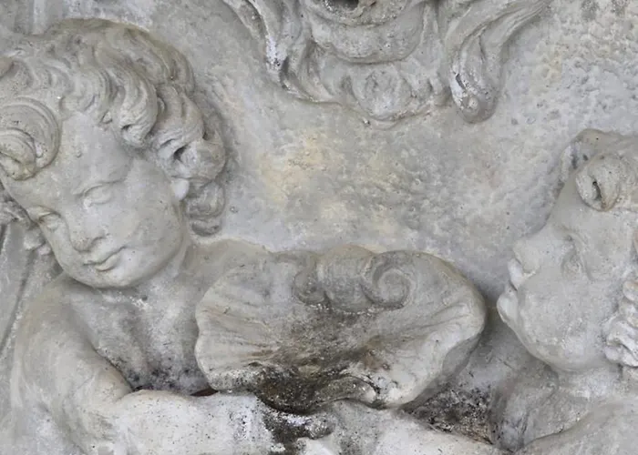 Chateau De Pourpry 3*