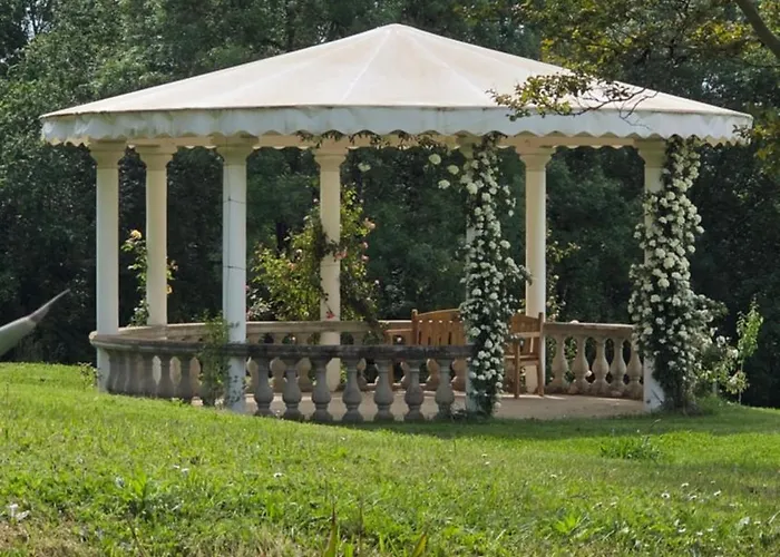 Chateau De Pourpry 3*